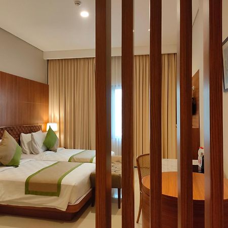 Wyndham Garden Yogyakarta Hotel Conference & Action Park Sleman  Exterior foto